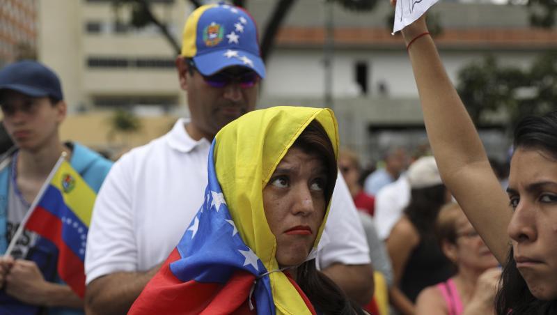 Parlamentschef Guaidó hatte sich vor einer Woche zum Übergangsstaatschef erklärt. Die Wiederwahl Maduros im vergangenen Jahr entsprach nicht den demokratischen Standards. Parlamentschef Guaidó hatte sich vor einer Woche zum Übergangsstaatschef erklärt. Die Wiederwahl Maduros im vergangenen Jahr entsprach nicht den demokratischen Standards.