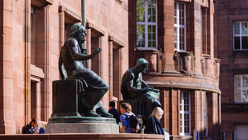 Die Universität Freiburg gehört zu den Hochschulen, die künftig den Titel "Exzellenzuniversität" tragen darf. Die Universität Freiburg gehört zu den Hochschulen, die künftig den Titel "Exzellenzuniversität" tragen darf.