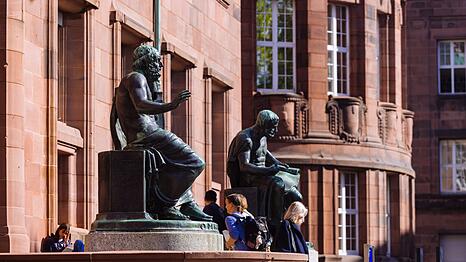 Die Universit&auml;t Freiburg geh&ouml;rt zu den Hochschulen, die k&uuml;nftig den Titel "Exzellenzuniversit&auml;t" tragen darf.