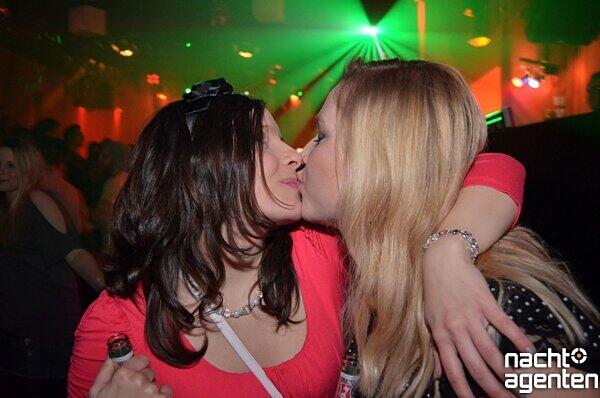 Zurück in die Zukunft in der Nachtgalerie (Samstag 14.01.12). Noch mehr Fotos unter: www.nachtagenten.de.