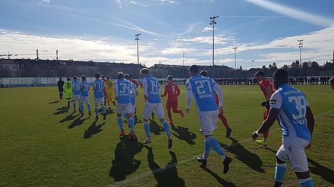 Testspiel unter blau-weißem Giesinger Himmel - verfolgen Sie die Partie des TSV 1860 München gegen Rosenheim hier im Liveticker!