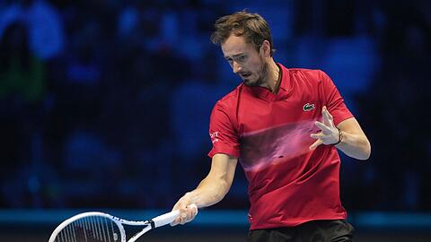Tennisprofi Daniil Medwedew darf sich bei den ATP Finals über seinen ersten Sieg freuen.