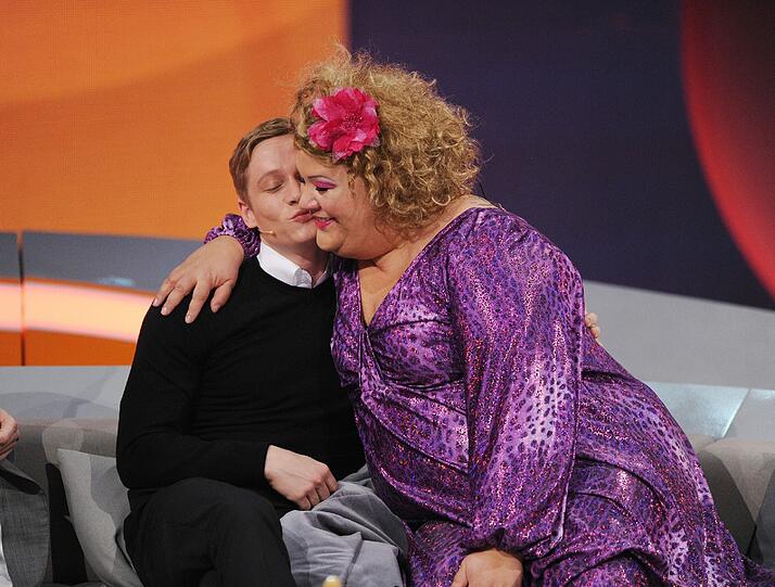 Auch zu Gast: Matthias Schweighöfer ("Der Schlussmacher"). Zu Lanz' Co-Moderatorin Cindy aus Marzahn hat der Regisseur einen guten Draht.