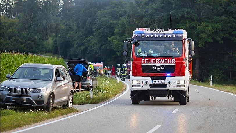 Die Feuerwehr konnte das brennende Wrack löschen.