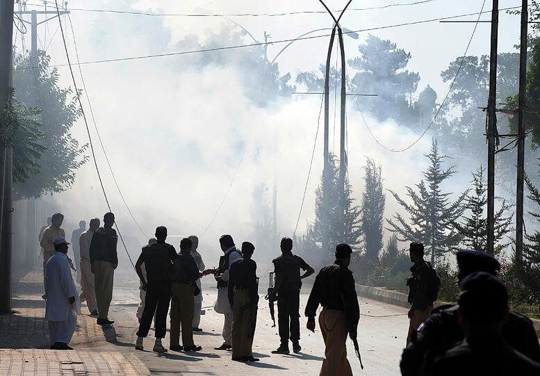 Terrorismus: Doppelanschlag in Pakistan - 23 Tote - Panorama - Abendzeitung München