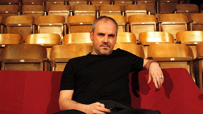 Heiko Dietz, Leiter des "Theater ... und so fort" in München, appelliert an den bayerischen Minister für Wissenschaft und Kunst und bittet um die Öffnung der Spielstätten. Heiko Dietz, Leiter des "Theater ... und so fort" in München, appelliert an den bayerischen Minister für Wissenschaft und Kunst und bittet um die Öffnung der Spielstätten.
