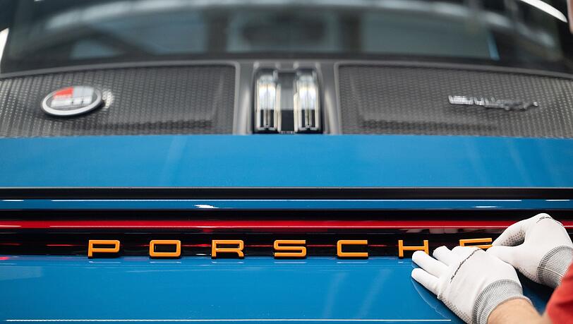 Porsche will laut einen "Spiegel"-Bericht Batterie-Tochter Cellforce fast komplett abwickeln. (Archivbild)
