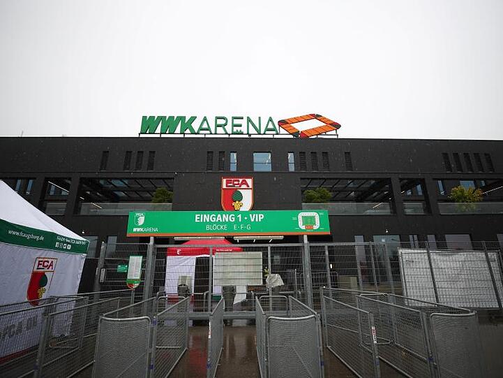 Ein Blick von außen auf das Stadion. Foto: Michael Dalder/Reuters-Pool/dpa