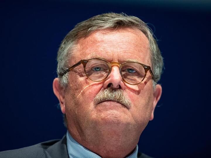 Frank Ulrich Montgomery bei einer Veranstaltung. Foto: Guido Kirchner/dpa/Archivbild