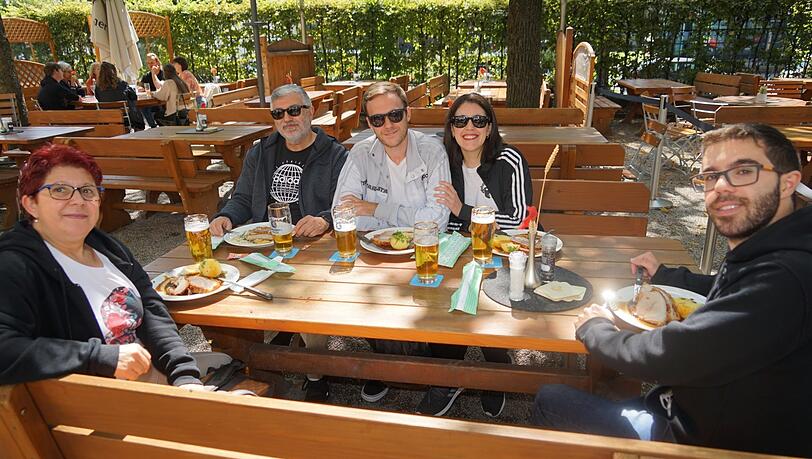 Susanna (v.l.), Julian, Albaro, Esther und Carlos aus Madrid. Susanna (v.l.), Julian, Albaro, Esther und Carlos aus Madrid.