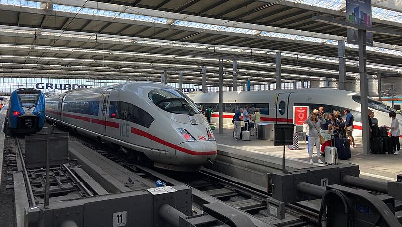 Betroffen von der Störung sind Züge vom Münchner Hauptbahnhof in Richtung Osten. (Symbolbild)