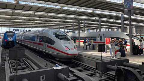 Betroffen von der Störung sind Züge vom Münchner Hauptbahnhof in Richtung Osten. (Symbolbild)