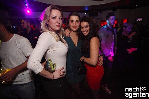 "Advent, Advent, der Hase ist tot" heißt es im Crown's Club. Noch mehr Fotos gibt es hier www.nachtagenten.de.