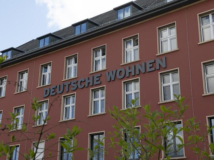Deutsche Wohnen will in diesem Jahr etwa 10.000 Wohnungen verkaufen, zugleich aber auch etwa 4000 Einheiten erwerben.