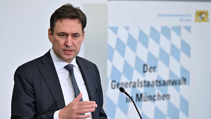 Bayerns Justizminister Georg Eisenreich (CSU) während einer Pressekonferenz in München.