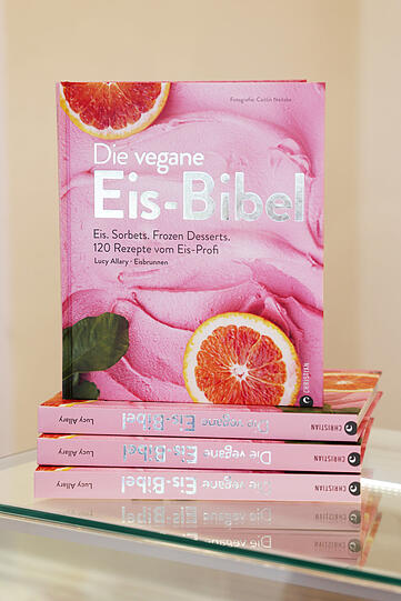 "Die vegane Eis-Bibel" von Lucy Allary, erschienen im Christian Verlag.
