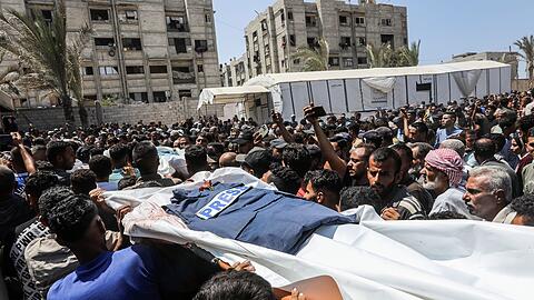 Einige der beim israelischen Angriff auf ein Krankenhaus in Gaza getöteten Journalisten arbeiteten für internationale Medien.
