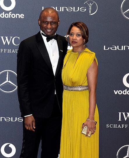 Der ehemalige französische Top-Fußballer Patrick Vieira samt Begleitung.