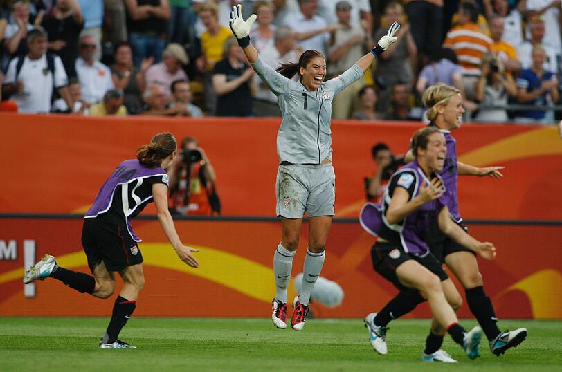 Hope Solo: Die schönste Kickerin der USA - ihre sexy Bilder