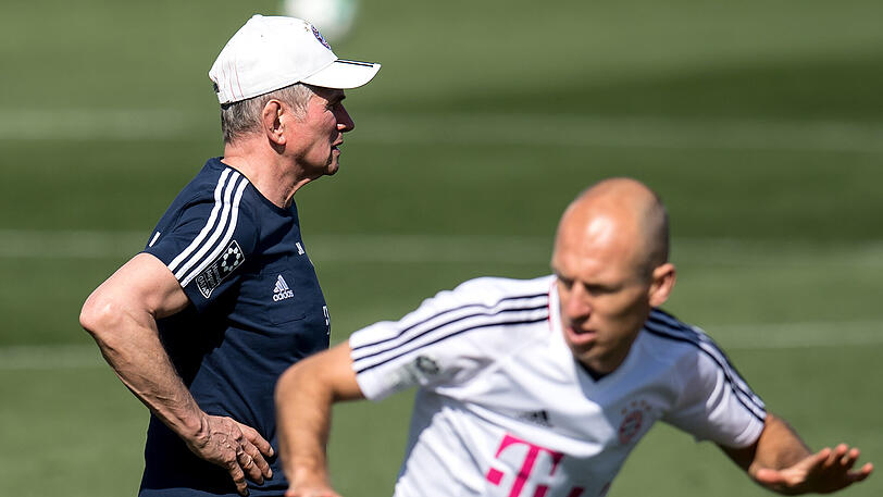 Schwitzen für den großen Triple-Traum: Klicken Sie sich durch die Trainings-Bilder vom Mittwoch.