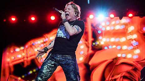 Axl Rose kommt mit Guns N' Roses 2026 wieder nach Deutschland.