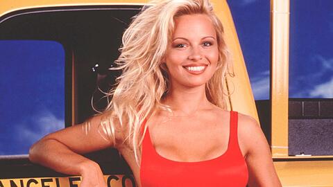 Als "Baywatch"-Nixe im roten Badeanzug wurde Pamela Anderson in den 1990er-Jahren weltber&uuml;hmt.