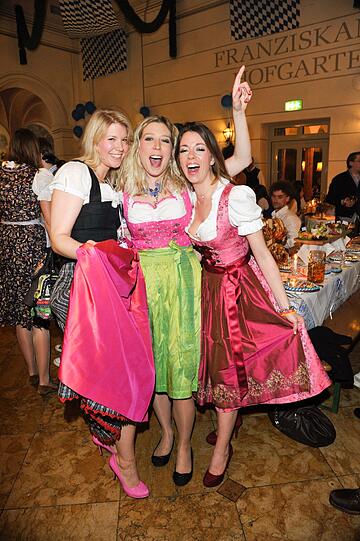 "Ozapft is'" - sehen Sie hier die Bilder der Wiesn-Halbzeitsause im Franziskaner...