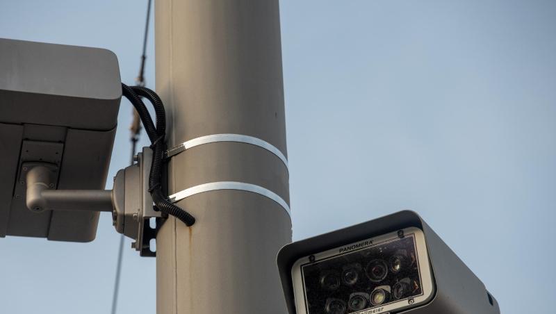 Am Ausburger Königsplatz sind an einem Mast Videoüberwachungskameras angebracht. Foto: Stefan Puchner/dpa Am Ausburger Königsplatz sind an einem Mast Videoüberwachungskameras angebracht. Foto: Stefan Puchner/dpa