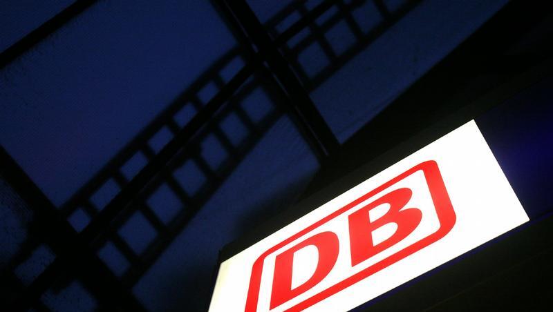 Mehdorn ist weg - jetzt muss sich bei der Bahn etwas ändern. Mehdorn ist weg - jetzt muss sich bei der Bahn etwas ändern.