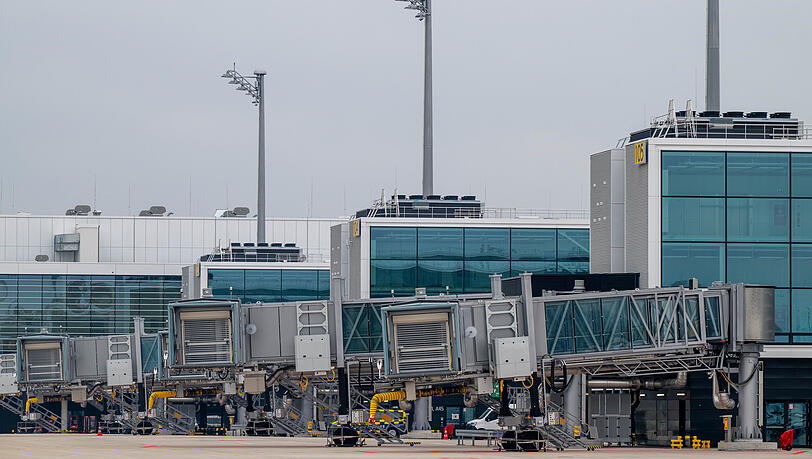 Der Au&szlig;enbereich des Erweiterungsbau des Terminals 1 am M&uuml;nchner Flughafen. Der Neubau erm&ouml;glicht Kapazit&auml;ten f&uuml;r bis zu sechs Millionen Passagiere pro Jahr.