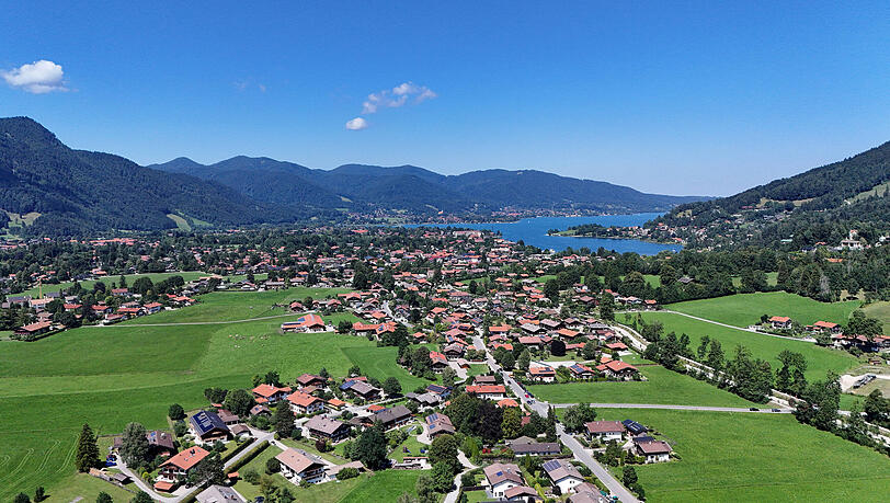 Der Ort Rottach-Egern im Landkreis Miesbach. Der Ort Rottach-Egern im Landkreis Miesbach.