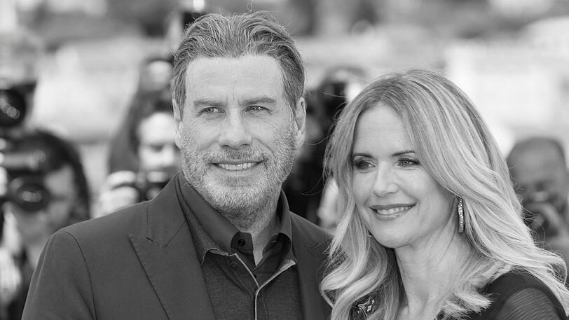 John Travolta trauert um seine Ehefrau Kelly Preston. Sie starb am 12. Juli mit nur 57 Jahren an den Folgen ihrer Brustkrebserkrankung. Zwei Jahre lang kämpfte sie gegen den Krebs.