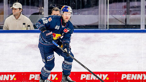Patrick Hager will mit dem EHC Red Bull M&uuml;nchen den Sieg gegen Augsburg.
