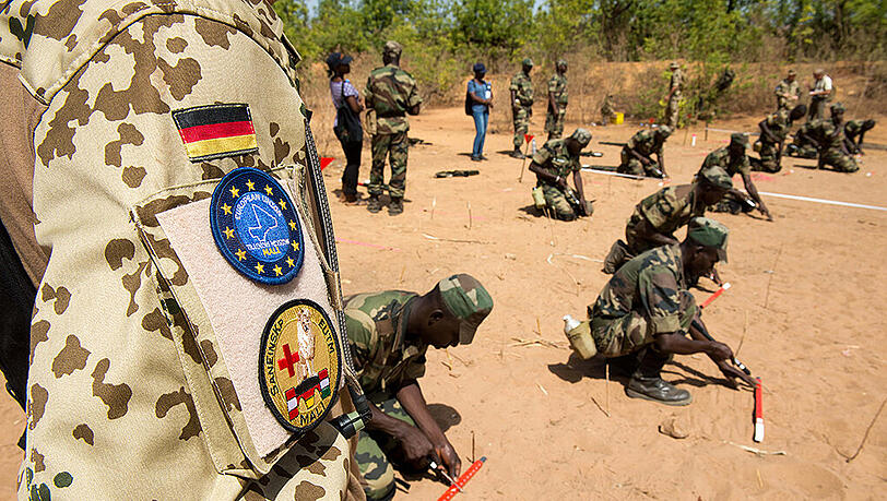 Rund 200 deutsche Soldaten beteiligen sich derzeit an der Ausbildungsmission in Mali. Rund 200 deutsche Soldaten beteiligen sich derzeit an der Ausbildungsmission in Mali.