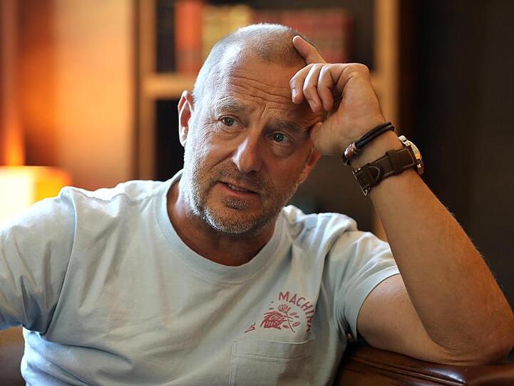 Der Schauspieler Heino Ferch will seinen Kindern die Welt zeigen.
