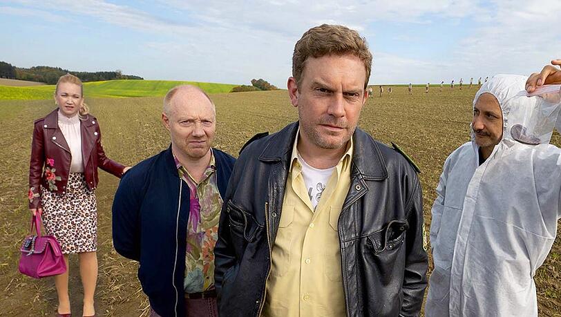 Als Rudi Birkenberger (l.) spielt Simon Schwarz an der Seite von Simon Bezzel in den beliebten "Eberhofer"-Krimis.