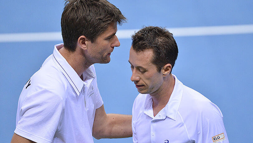 Davis-Cup-Teamchef Michael Kohlmann (links) mit Philipp Kohlschreiber, der deutschen Nummer eins. Davis-Cup-Teamchef Michael Kohlmann (links) mit Philipp Kohlschreiber, der deutschen Nummer eins.
