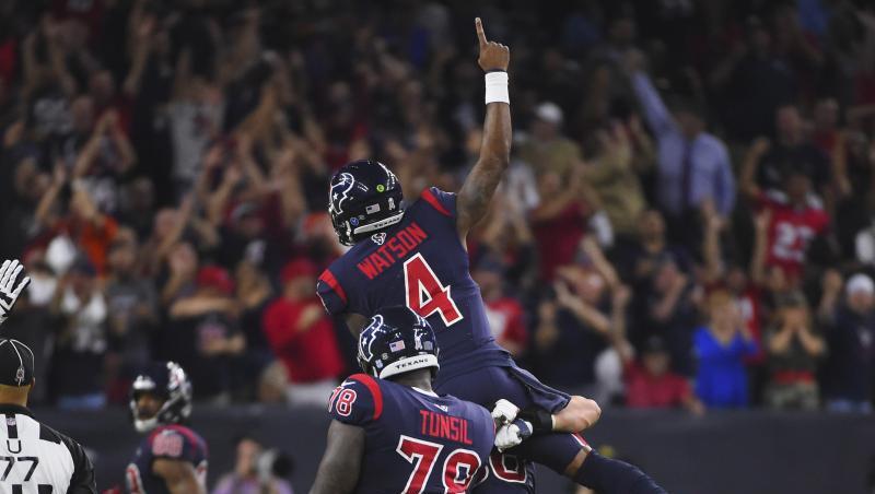 Texans-Quarterback Deshaun Watson (oben) feiert einen Touchdown. Texans-Quarterback Deshaun Watson (oben) feiert einen Touchdown.