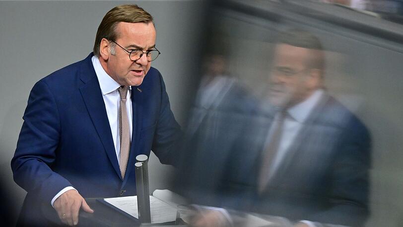 Verteidigungsminister Pistorius warb vor der Abstimmung im Bundestag für das neue Wehrdienstgesetz.