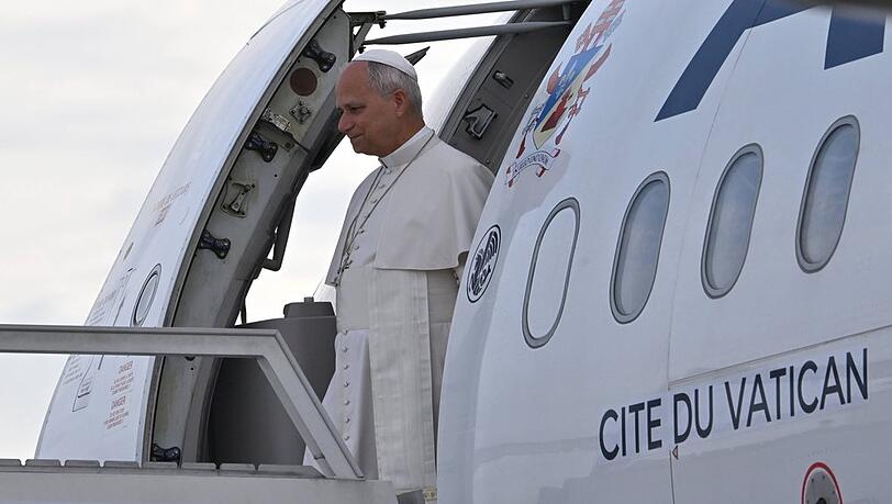 Papst Leo, hier im Rahmen einer Frankreichreise, kehrt im November nach Lateinamerika zur&uuml;ck.