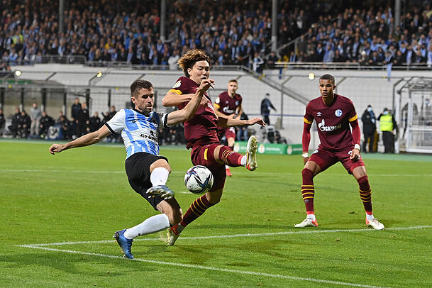 2021 kegeln die Löwen in Giesing die Schalker raus