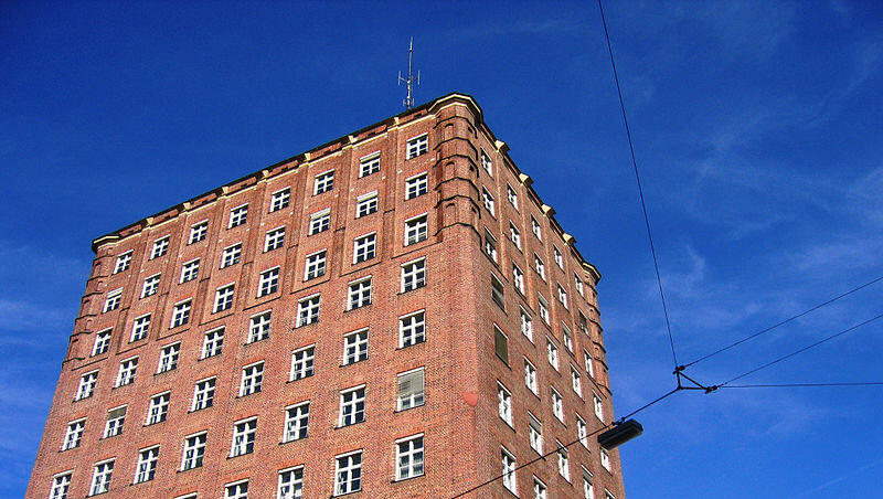 Das Städtische Hochhaus in der Blumenstraße blieb am Freitag geschlossen. Das Städtische Hochhaus in der Blumenstraße blieb am Freitag geschlossen.