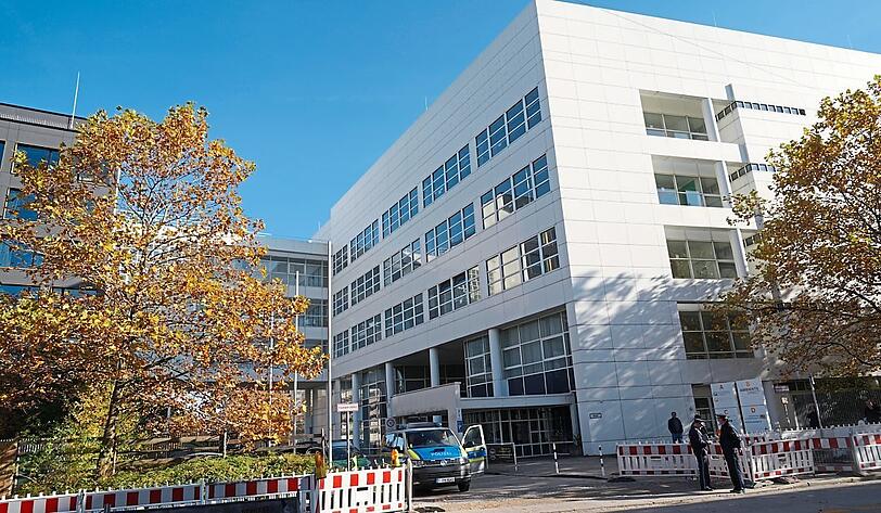 Camp vor Ausländerbehörde: Asylbewerber protestieren verzweifelt