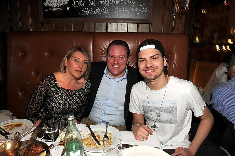 Fashion-Party bei Hugo Bachmaier! Mit dabei: Jimi Blue Ochsenknecht, Ralph und Kriemhild Siegel, Sonja Kiefer, Alexandra Polzin. Die Bilder vom Event.