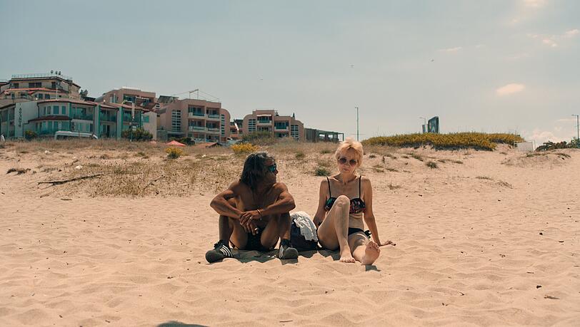 Ivan arbeitet als Escort an einem bulgarischen Strand. Das Geschäft lief schon einmal besser.