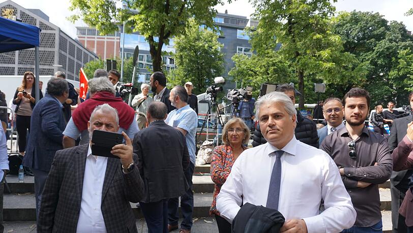 Opferanwalt Mehmet Daimagüler. Opferanwalt Mehmet Daimagüler.