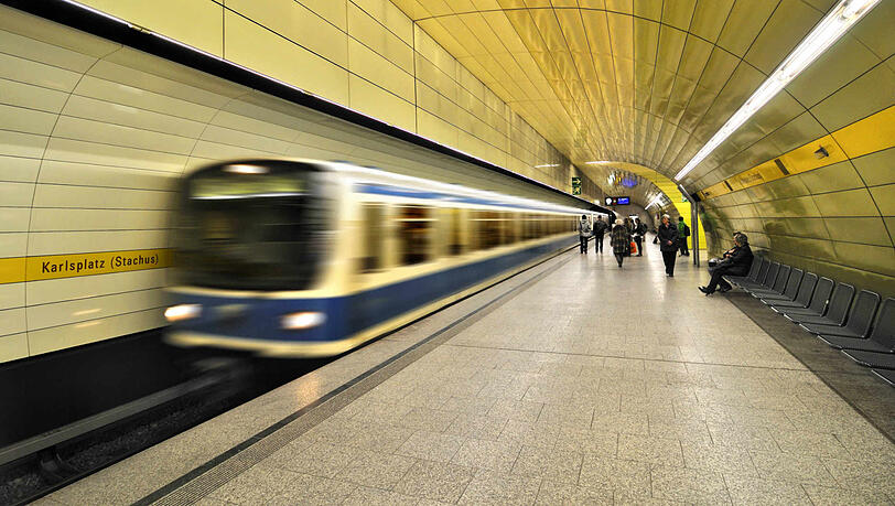 Karlsplatz Stachus U-Bahn München Karlsplatz Stachus U-Bahn München