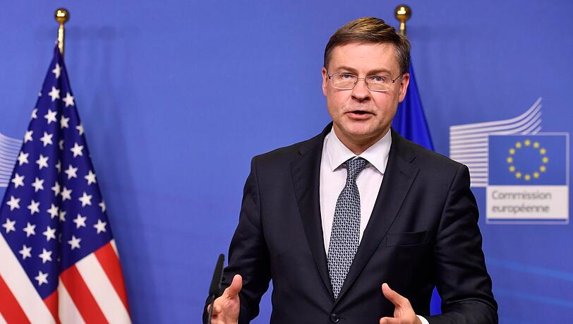 "Im Bereich erneuerbarer Energien und Wasserstoff haben wir noch große Differenzen. Da liegt noch Arbeit vor uns", sagt EU-Handelskommissar Valdis Dombrovskis.