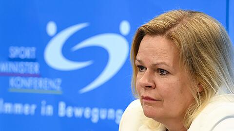 Nancy Faeser will ein Visa-Verbot für russische und belarussische Sportler durchsetzen.