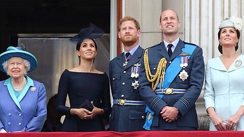 Vor dem Megxit: Herzogin Meghan und Prinz Harry bei einem Balkon-Auftritt mit den Royals.